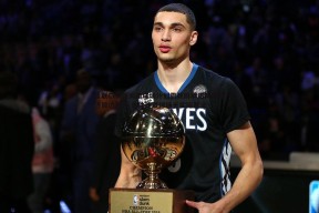 问鼎娱乐-曼联CEO强调新球场计划需政府承诺同步推进周边开发 单独建设球场无实际意义